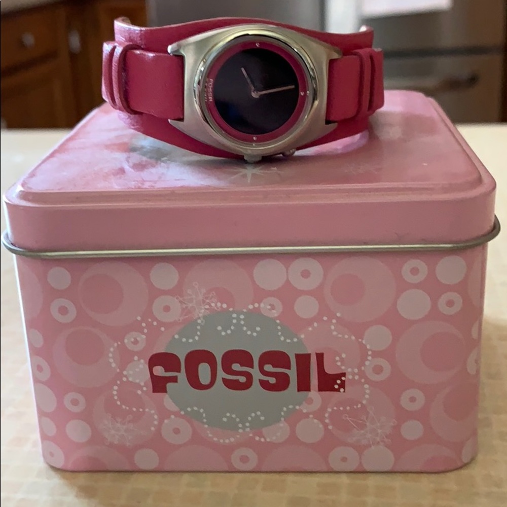 Girl’s fossil watch